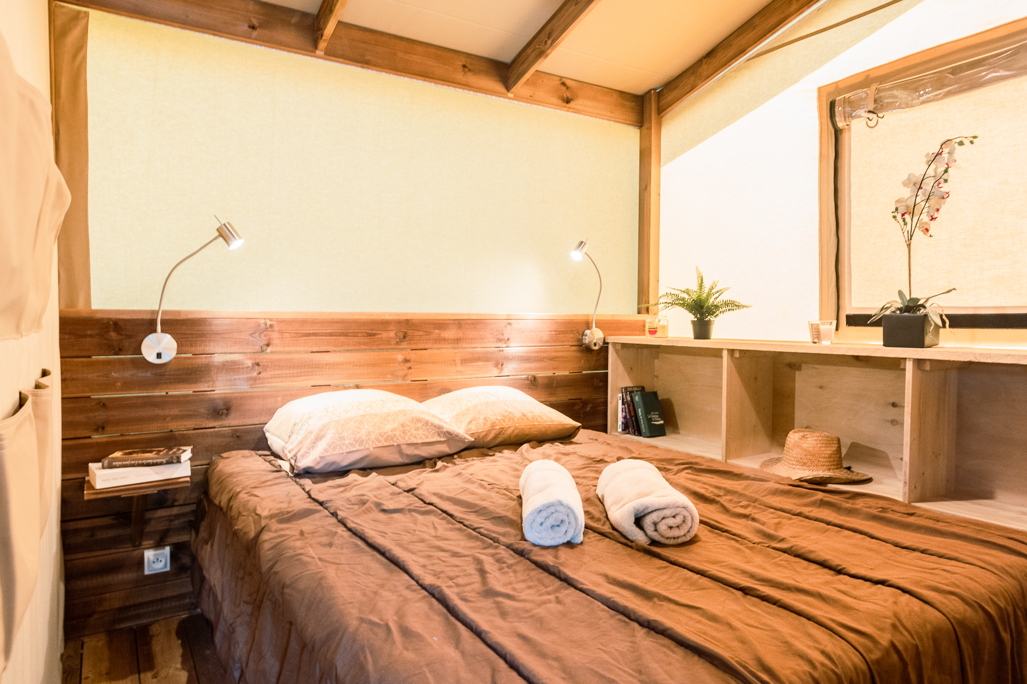 Zelt Ecolodge Family – 2 Schlafzimmer 2/4 Pers.
