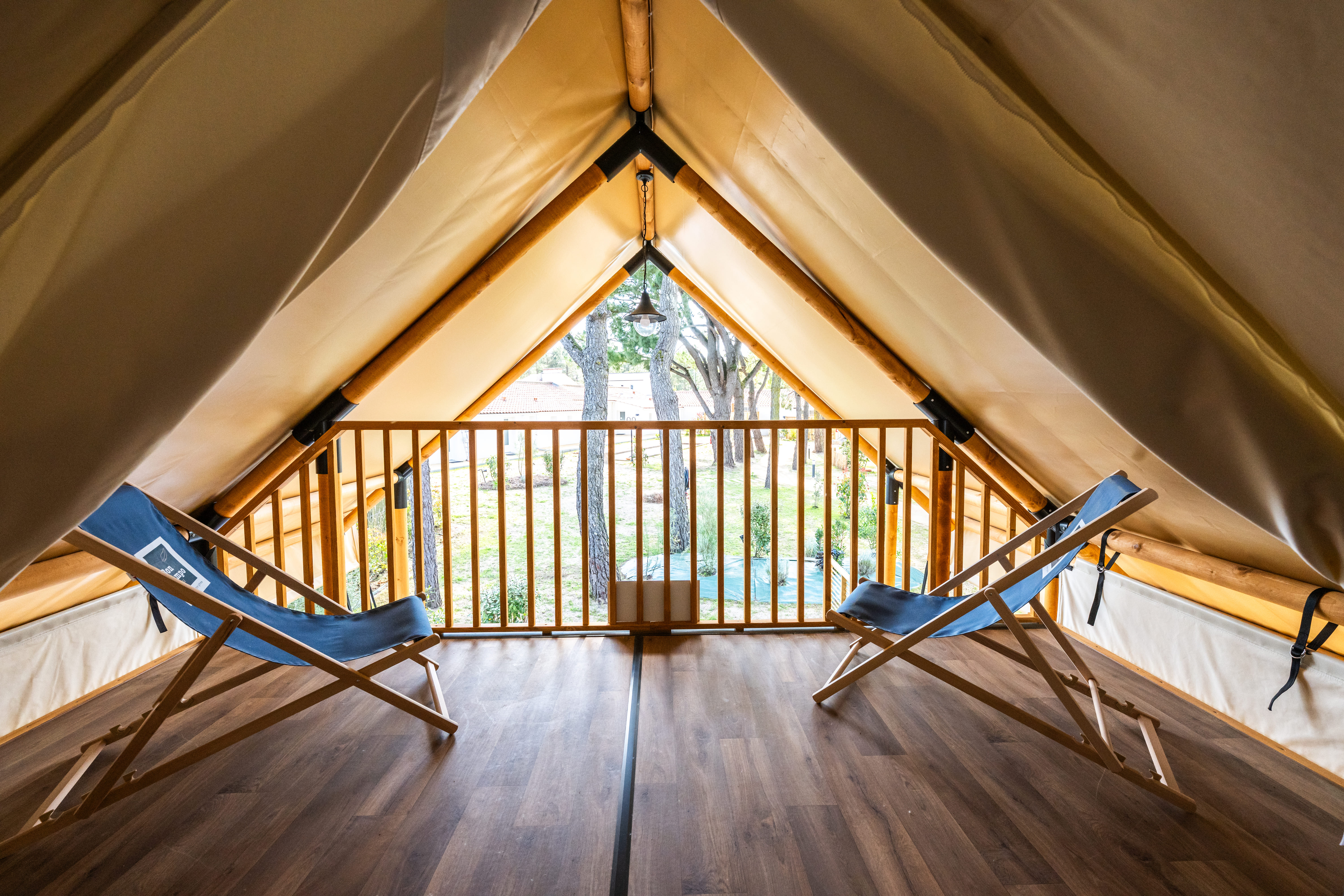 Nature Lodge – 2 Schlafzimmer – Spa (Bettwäsche und Handtücher inklusive) 2/4 Pers.