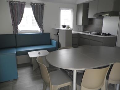 Cottage Premium 40m² – 4 Chambres + télévision + Terrasse 6/8 Pers.